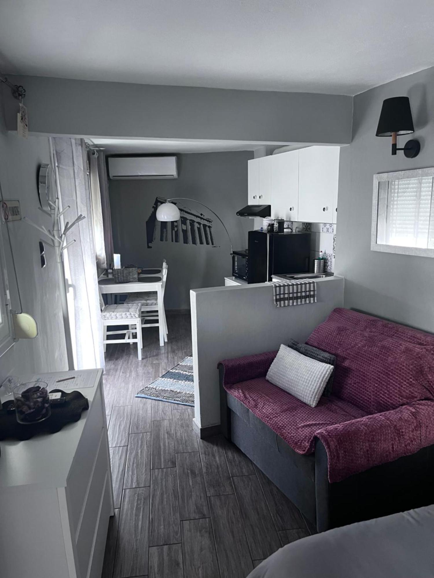 Cozy Studio Apartment In The Heart Of Athene Buitenkant foto